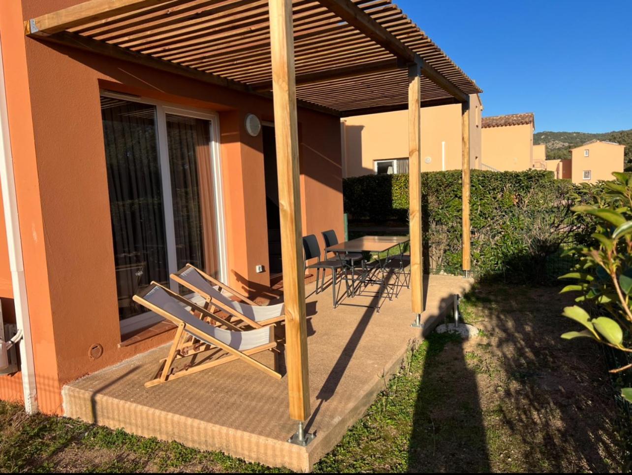 Residence Hoteliere Les Hameaux De Saint Cyprien Appartement 2 Chambres Леччи Екстериор снимка