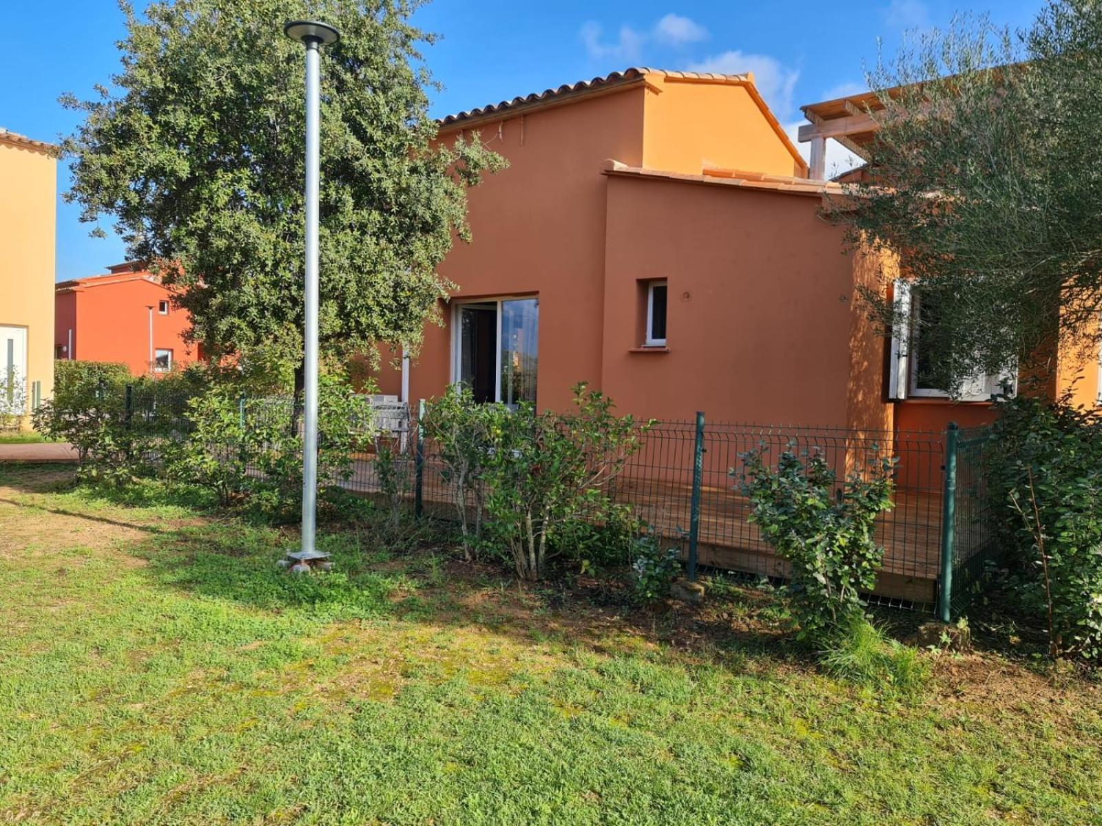 Residence Hoteliere Les Hameaux De Saint Cyprien Appartement 2 Chambres Леччи Екстериор снимка