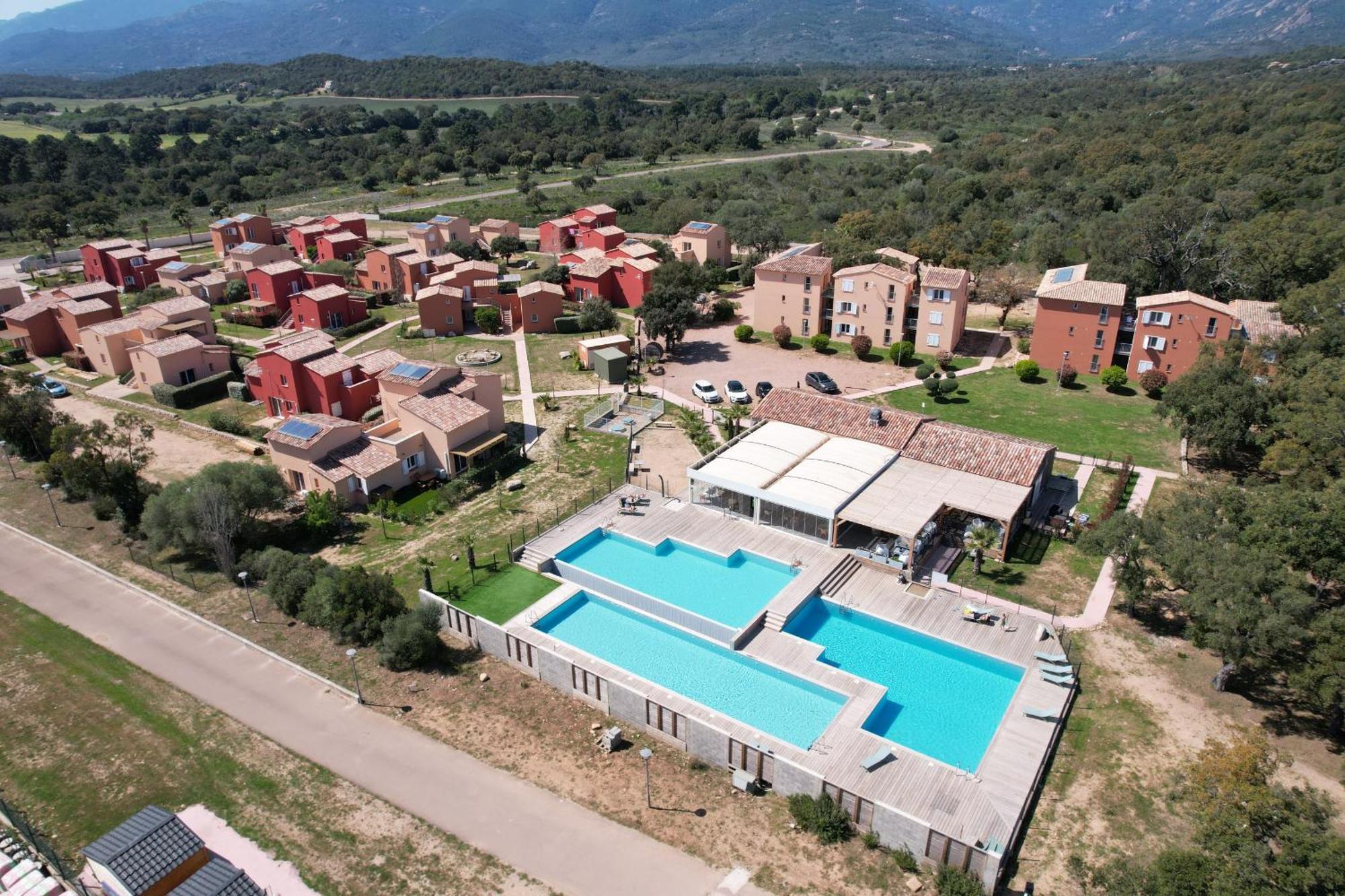 Residence Hoteliere Les Hameaux De Saint Cyprien Appartement 2 Chambres Леччи Екстериор снимка