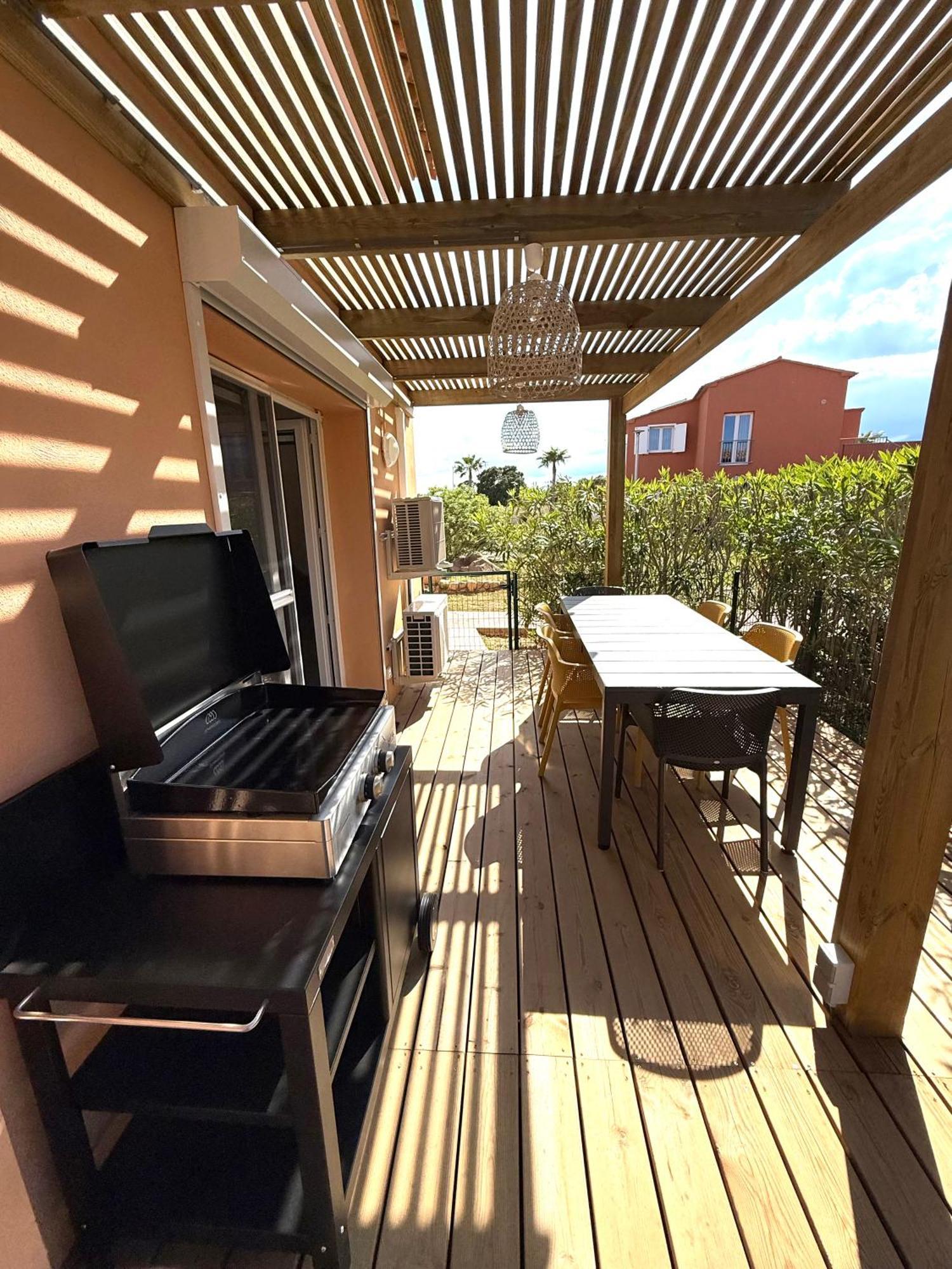 Residence Hoteliere Les Hameaux De Saint Cyprien Appartement 2 Chambres Леччи Екстериор снимка