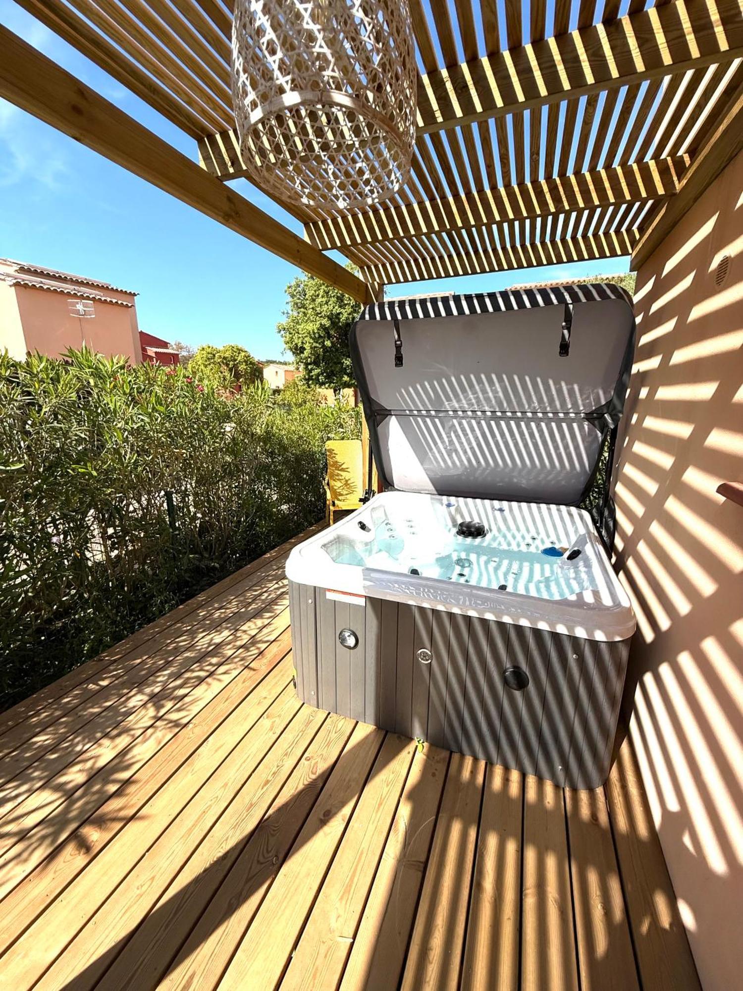 Residence Hoteliere Les Hameaux De Saint Cyprien Appartement 2 Chambres Леччи Екстериор снимка